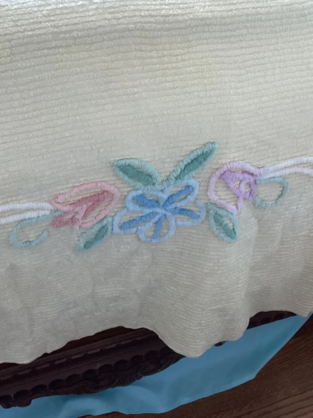 Vintage chenille twin bedspread